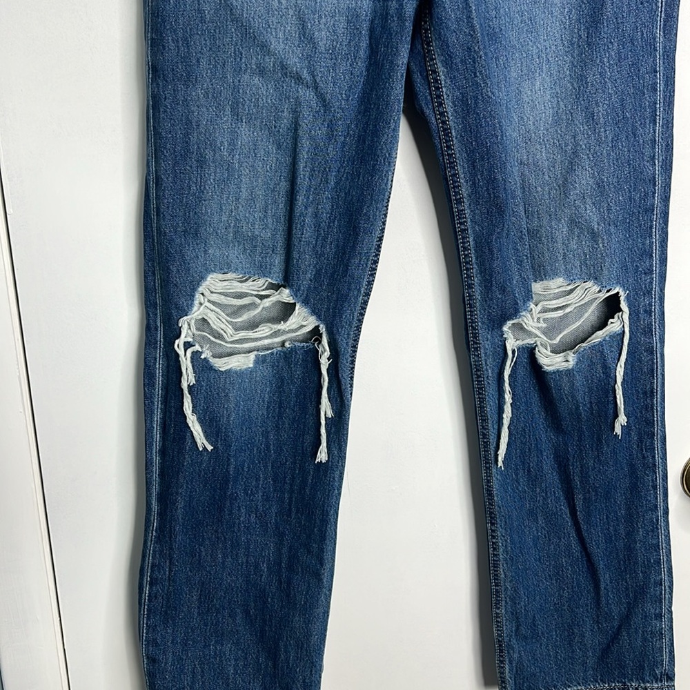 Levis Low-Pro mid rise Distressed Women's Jeans - Picture 4 of 11